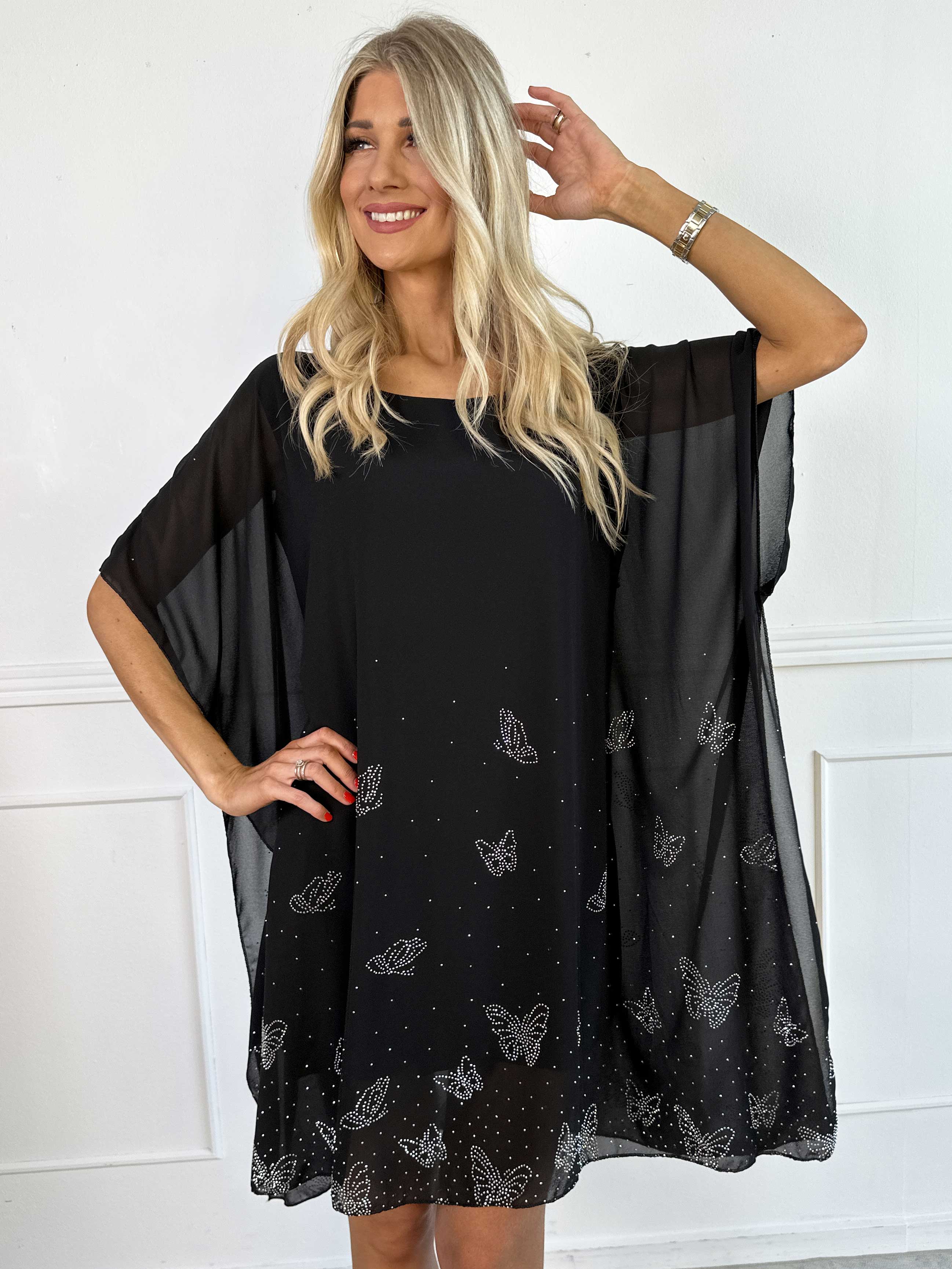 Mirabella Crystal - Tunikaklänning med chiffonglager med fuskpälskant och underkjol i viskos